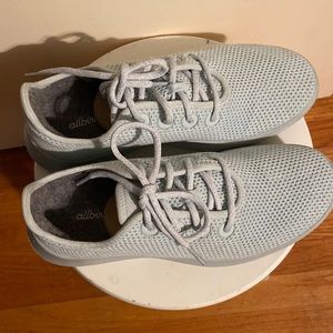 Allbirds-like new!